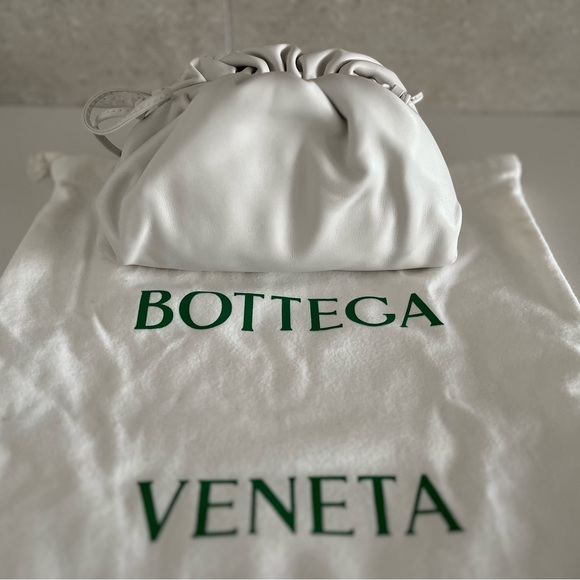 👛  Bottega Veneta Mini Pouch Mist in buttery soft Leather BNIB - Picture 4 of 10